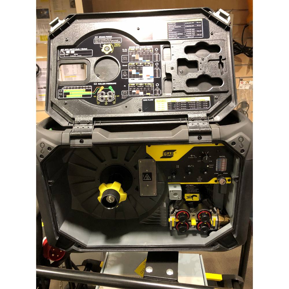 ESAB WARRIOR 400i WITH ROBUSTFEED PACKAGE