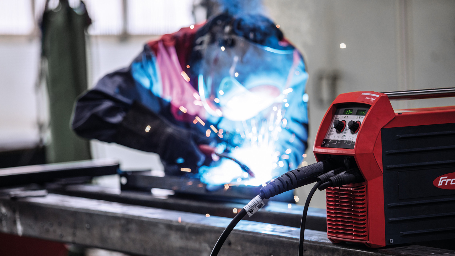 Fronius TransSteel 2200 in use for MIG welding